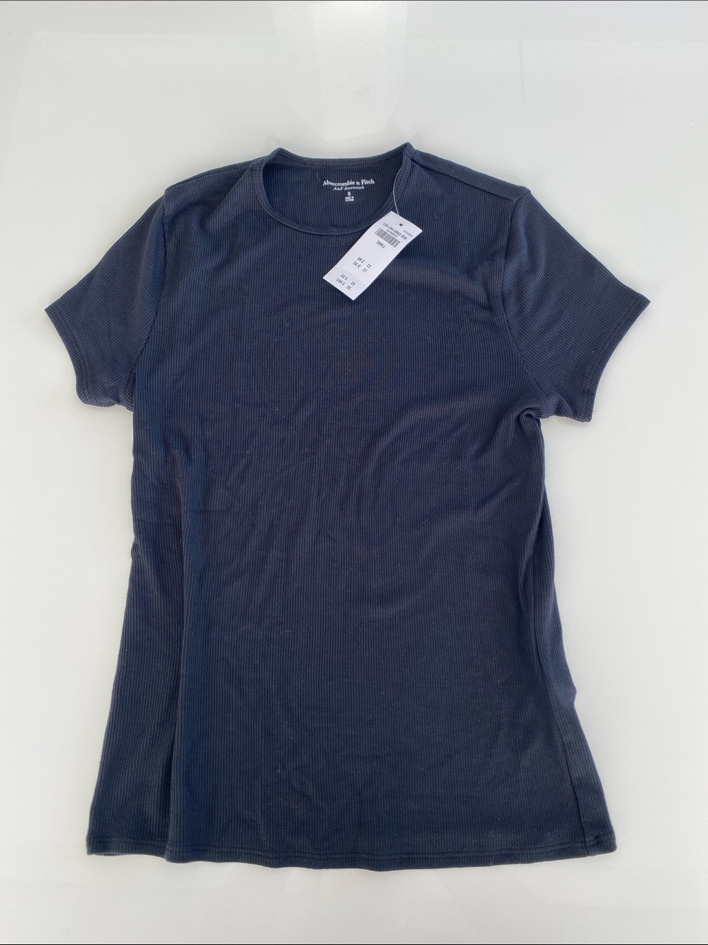 NWT Abercrombie & Fitch Featherweight Rib Tuckable Baby Tee